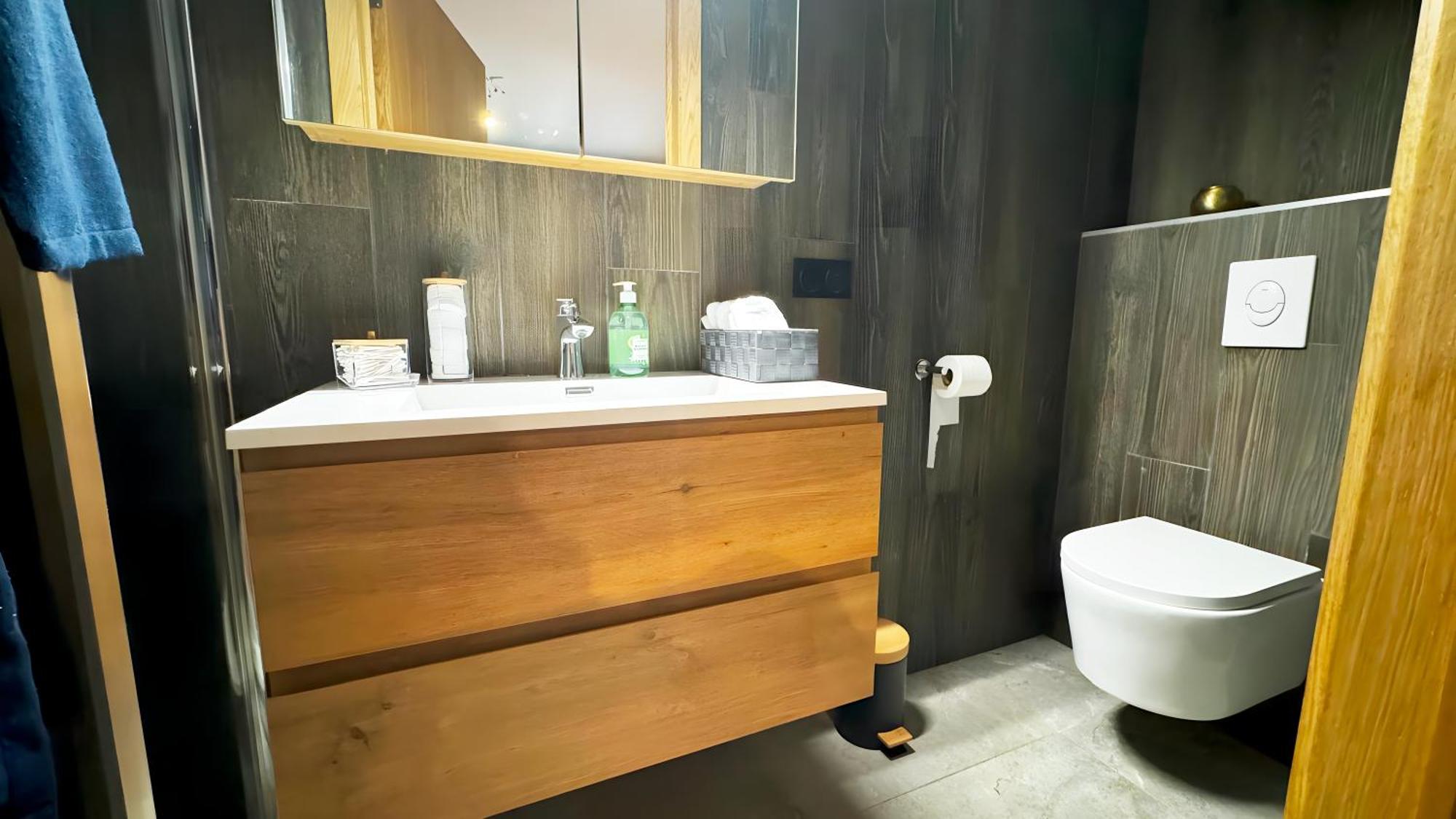 Les Bains De Marrakech Hotell Tournai Exteriör bild